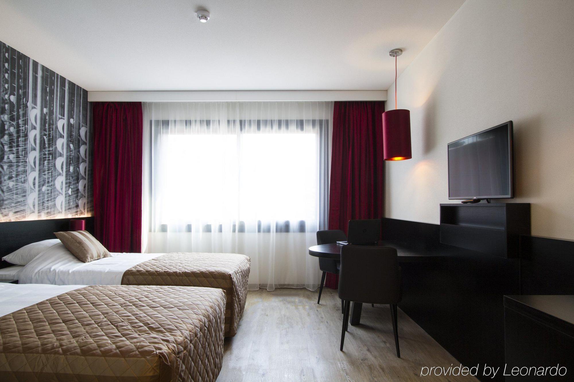 Bastion Hotel Tilburg Eksteriør billede